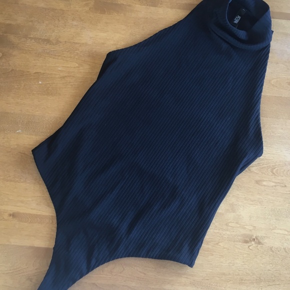 NWOT Victoria Secret VSX Bodysuit-Medium - Picture 2 of 7